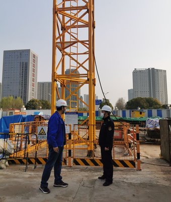 南通城管主动服务显担当，精准助力近30家建筑企业复工复产