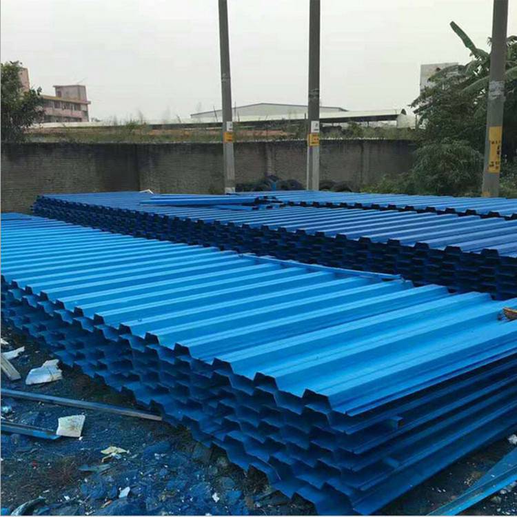 潮州建筑工地围挡解决方案 简易铁皮彩钢瓦围栏助力短期高效施工